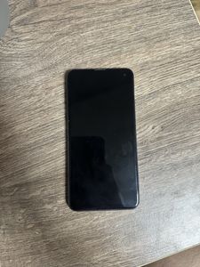 Galaxy S10e за 3 000 грн