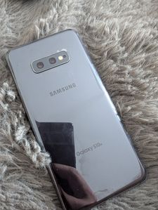 Galaxy S10e за 3 750 грн