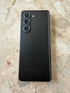 Galaxy Z Fold 5 за 18 000 грн