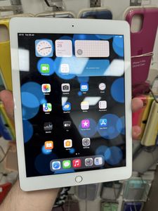 iPad (5th generation) за 2 700 грн