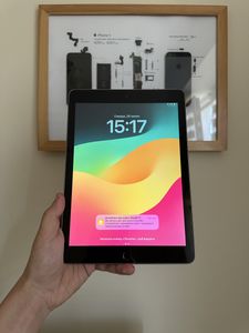 iPad (6th generation) за 2 000 грн