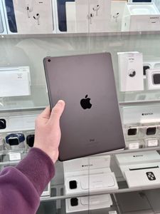 iPad (8th generation) за 4 000 грн