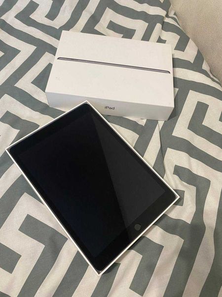 Знахідка Trofey: iPad (9th generation) 64 ГБ б/у за 5 000 грн — на 2 635 грн (−35%) нижче ринку. Сарни, 24.09 19:02.