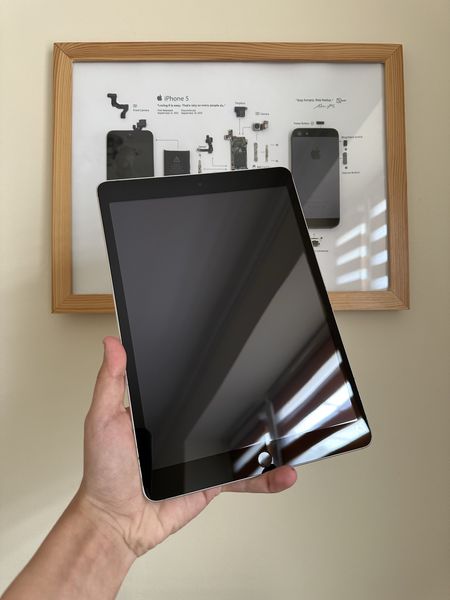 Знахідка Trofey: iPad (9th generation) 64 ГБ б/у за 6 500 грн — на 1 300 грн (−17%) нижче ринку. Іршава, 28.09 11:35.