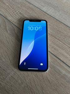 iPhone 11 за 5 000 грн