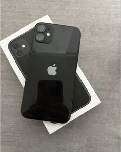 iPhone 11 за 5 000 грн
