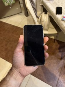 iPhone 11 за 4 000 грн