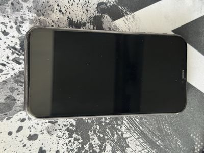 iPhone 11 за 5 500 грн