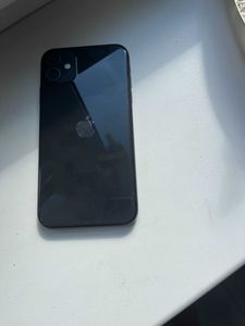 iPhone 11 за 4 500 грн