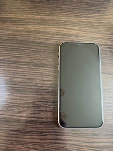 iPhone 11 за 4 000 грн