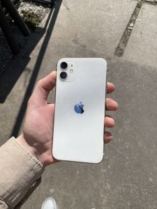 iPhone 11 за 4 000 грн