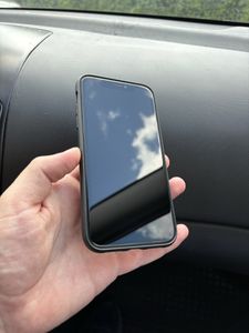 iPhone 11 за 3 500 грн