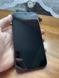 iPhone 11 за 5 000 грн