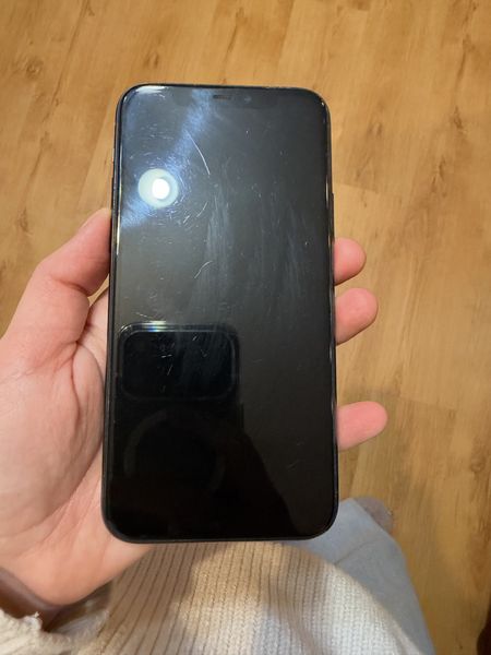 Знахідка Trofey: iPhone 11 Pro 256 ГБ б/у за 4 900 грн — на 4 100 грн (−44%) нижче ринку. Львів, 28.09 21:28.