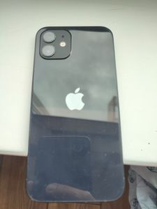 iPhone 12 за 7 200 грн