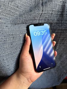 iPhone 12 за 6 000 грн