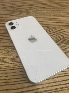 iPhone 12 за 6 400 грн