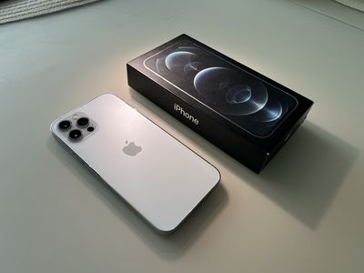 iPhone 12 Pro за 9 400 грн