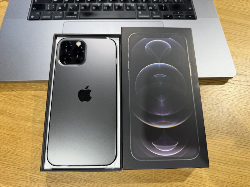 Знахідка Trofey: iPhone 12 Pro Max 256 ГБ б/у за 10 500 грн — на 3 500 грн (−18%) нижче ринку. Дніпро, 24.09 12:30.