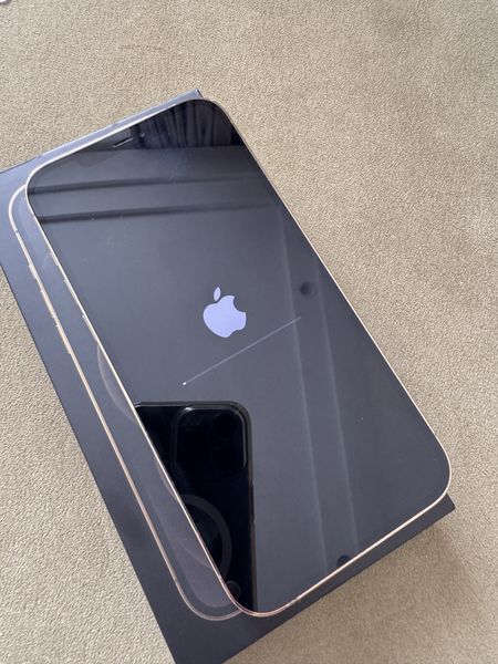 Знахідка Trofey: iPhone 12 Pro Max 256 ГБ б/у за 9 800 грн — на 4 200 грн (−30%) нижче ринку. Ужгород, 29.09 16:32.