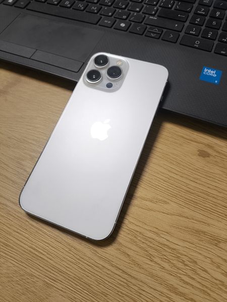 Знахідка Trofey: iPhone 13 Pro Max 256 ГБ б/у за 17 000 грн — на 3 000 грн (−15%) нижче ринку. Київ, 25.09 10:27.