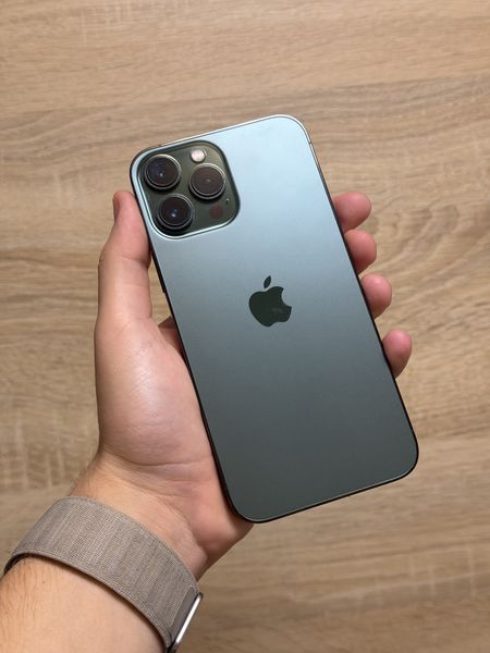 Знахідка Trofey: iPhone 13 Pro Max 256 ГБ б/у за 14 000 грн — на 6 000 грн (−30%) нижче ринку. Київ, 25.09 15:37.
