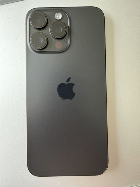 Знахідка Trofey: iPhone 15 Pro Max 1 ТБ б/у за 31 000 грн — на 5 550 грн (−15%) нижче ринку. Ізюм, 26.09 18:24.