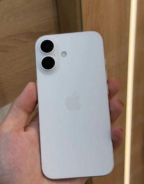 Знахідка Trofey: iPhone 16 128 ГБ б/у за 21 500 грн — на 4 400 грн (−17%) нижче ринку. Нікополь, 27.09 10:04.