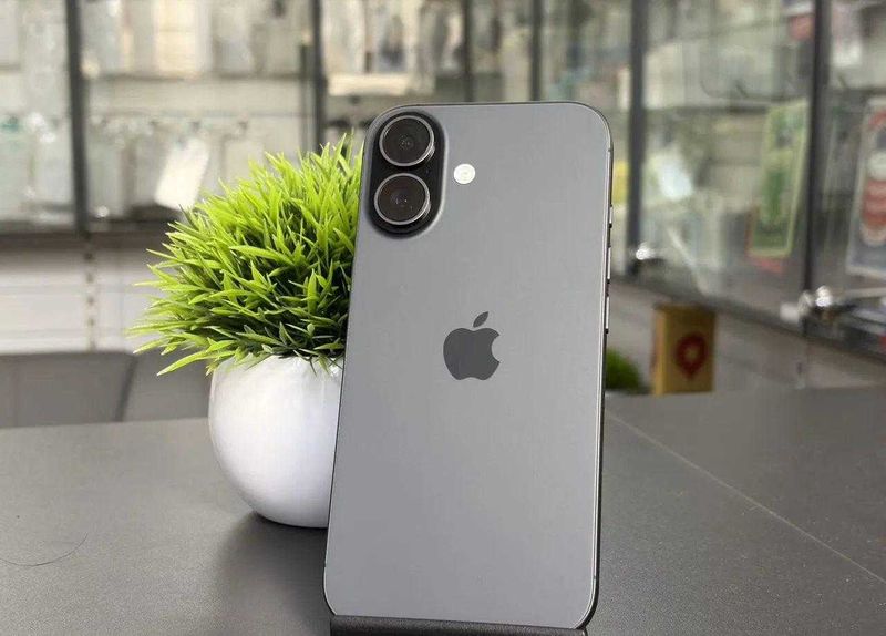 Знахідка Trofey: iPhone 17 256 ГБ б/у за 29 600 грн — на 8 400 грн (−22%) нижче ринку. Лохвиця, 29.09 12:46.