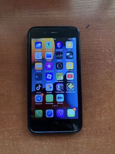 iPhone 7 Plus за 2 500 грн