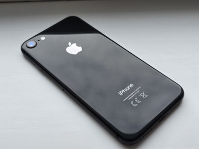 iPhone 8 за 2 500 грн