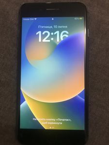 iPhone 8 Plus за 2 700 грн