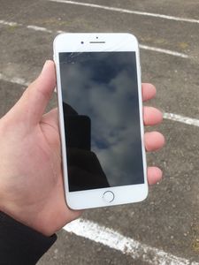 iPhone 8 Plus за 2 500 грн