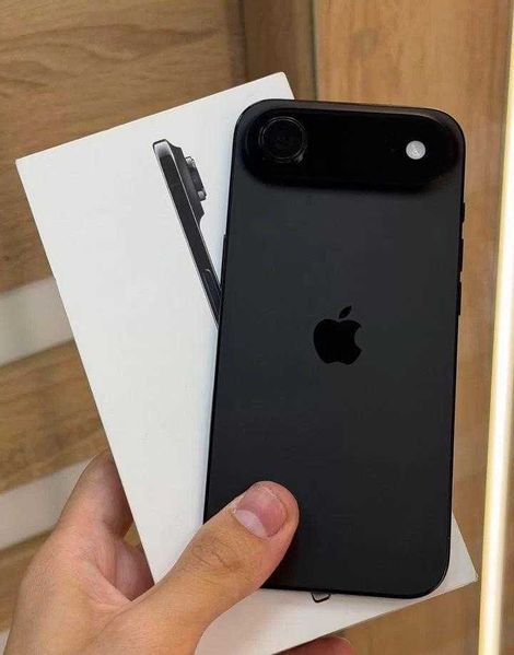 Знахідка Trofey: iPhone Air 256 ГБ б/у за 30 700 грн — на 6 100 грн (−17%) нижче ринку. Вукитичеве, 25.09 16:22.