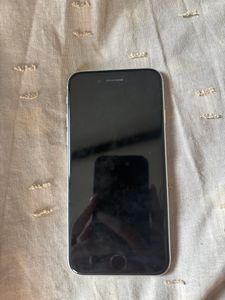 iPhone SE 2020 за 2 500 грн