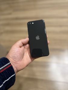 iPhone SE 2020 за 3 299 грн