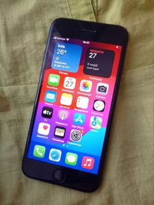 iPhone SE 2020 за 3 000 грн