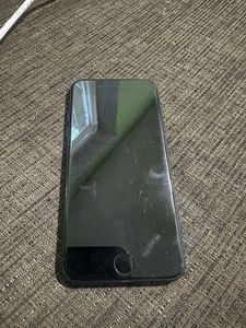 iPhone SE 2022 за 3 000 грн