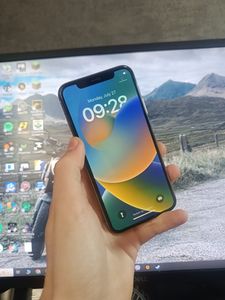 iPhone X за 3 000 грн
