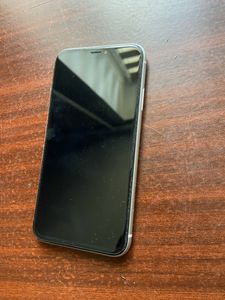 iPhone XR за 5 000 грн