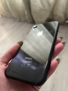 iPhone XR за 3 500 грн