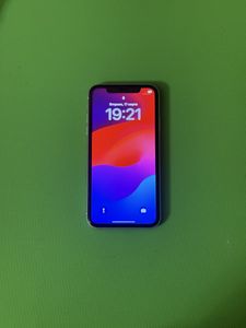 iPhone XR за 4 000 грн