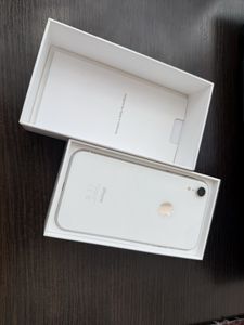 iPhone XR за 5 000 грн