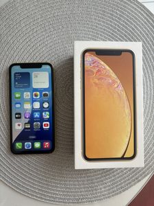 iPhone XR за 3 500 грн