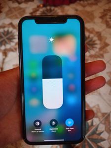 iPhone XR за 3 800 грн