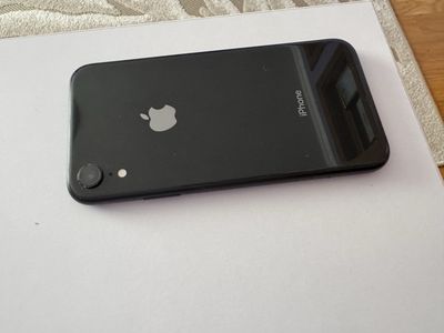 iPhone XR за 4 000 грн