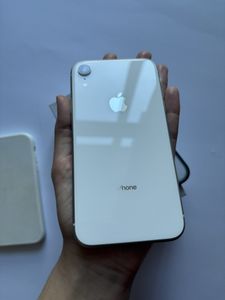 iPhone XR за 3 900 грн