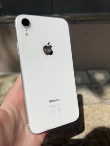 iPhone XR за 4 000 грн