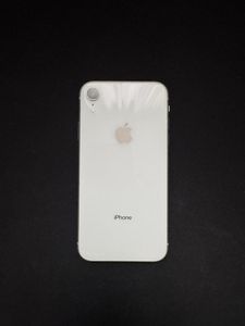 iPhone XR за 3 500 грн