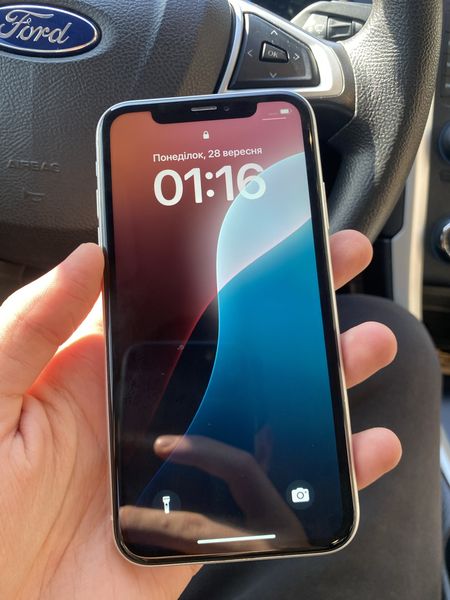 Знахідка Trofey: iPhone XR 64 ГБ б/у за 4 000 грн — на 999 грн (−20%) нижче ринку. Полтава, 28.09 11:44.